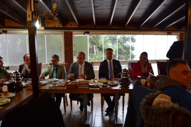 Biga’da Başarılı Sporcular Ödüllendirildi