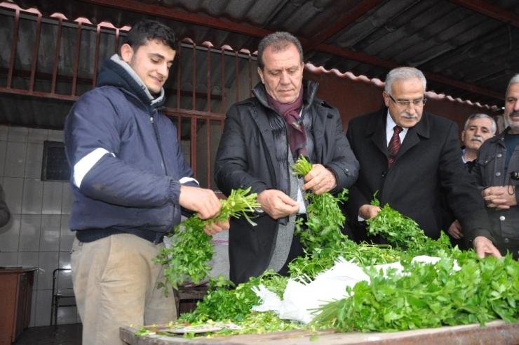 Chp’li Seçer Hal Esnafıyla Bir Araya Geldi
