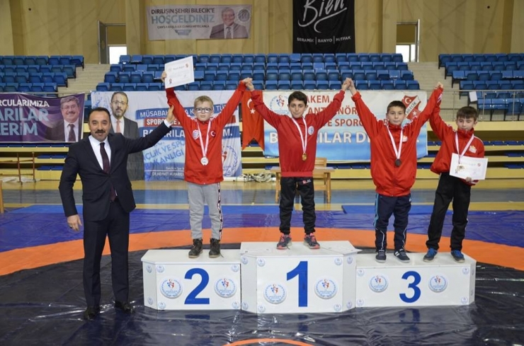 Güreş Müsabakaları Sona Erdi