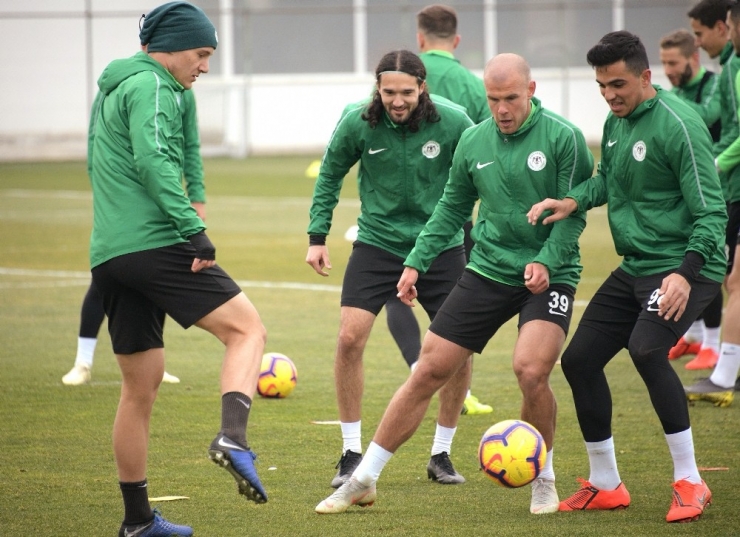 Konyaspor, Fenerbahçe Taktiğini Çalıştı