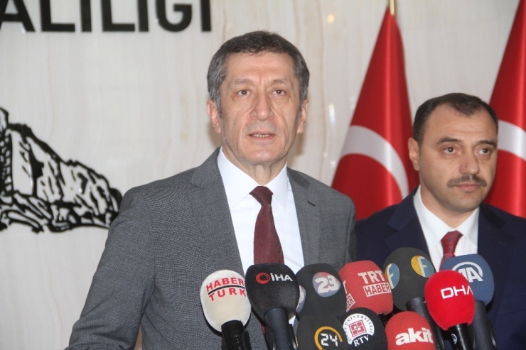 Bakan Selçuk: “Eğitim Hayatımızda Neyi, Nasıl Yapacağımızı Somut Olarak Ortaya Koymuş Olacağız"