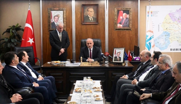 Bakan Turhan Bayburt’ta Temaslarda Bulundu