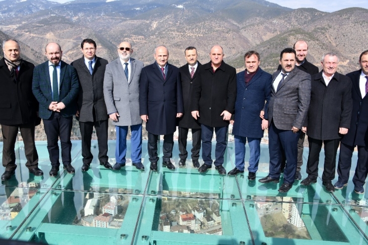 Bakan Turhan: “Sosyal Medyadaki Saldırıları ‘Teknik Ve İletişim Yöntemi İle Yapılan Terör’ Olarak Değerlendiriyoruz”