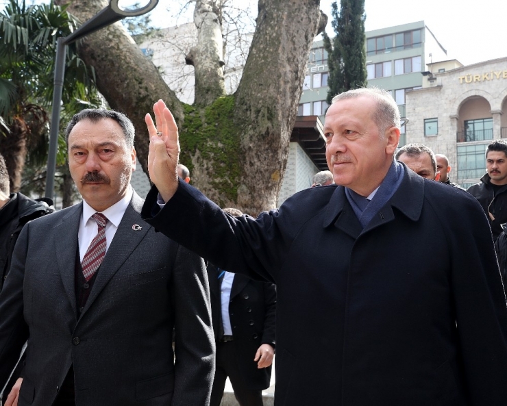 Ulucami’de Cumhurbaşkanı Erdoğan’a Sevgi Seli