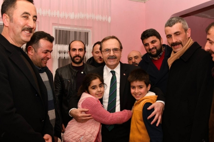 Başkan Zihni Şahin: “Muhabbetimiz Koltuklarla Değil Atakumlularla Olacak”