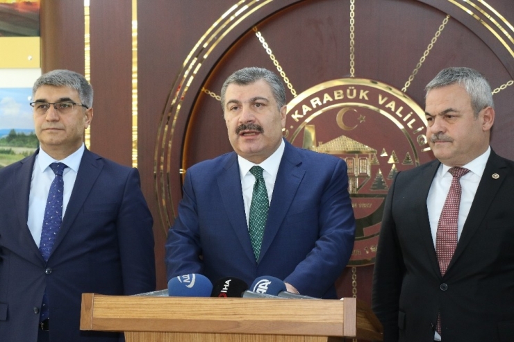 Sağlık Bakanı Koca: “Fırsatçılık Yapanlara İzin Vermeyeceğiz”