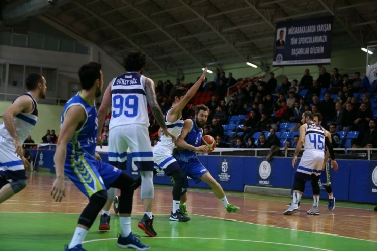 Denizli Basket Galibiyet Serisini Sürdürüyor