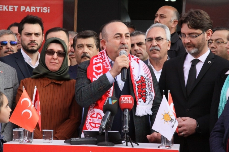 Bakan Çavuşoğlu: “Cumhur İttifakı’na İhanet Edenler Bunun Bedelini Öder”