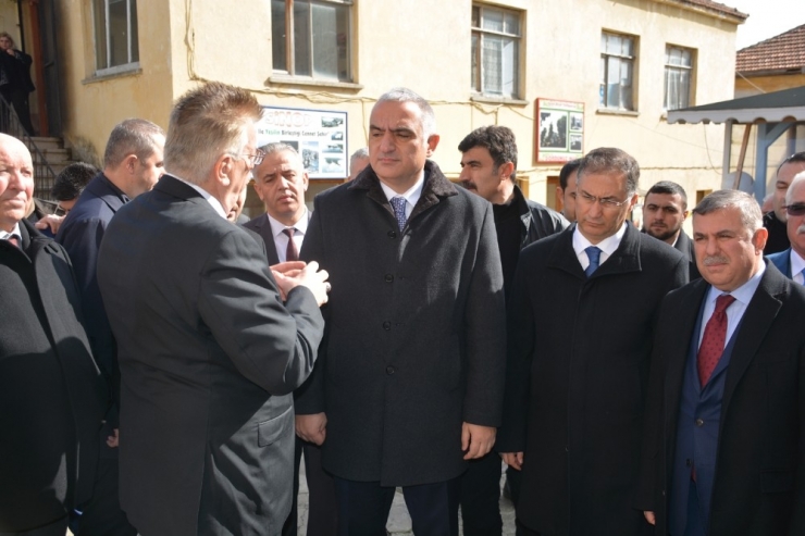 Bakan Ersoy: "Turizm Hedeflerini Büyüttük"