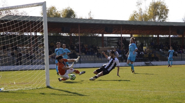 Kırkgöz Döşemealtı İlk Maçında Göz Doldurdu