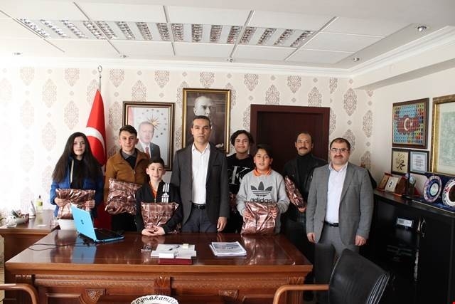 Başarılı Sporcular Ödüllendirildi