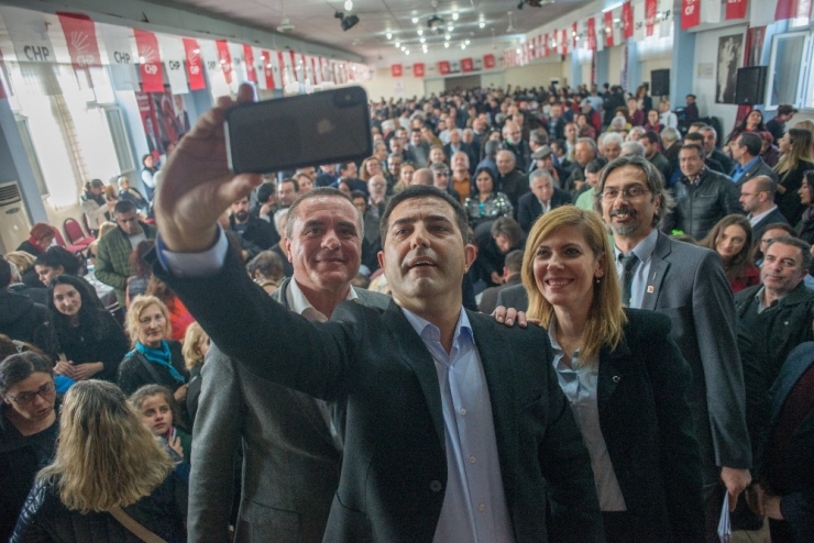 Kuşadası’nda Chp’ye 1384 Kişi Üye Oldu