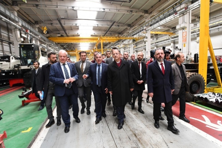 Mehmet Özhaseki: "Sonuna Kadar Yerli Sanayiyi Desteklemeye Devam Edeceğiz”