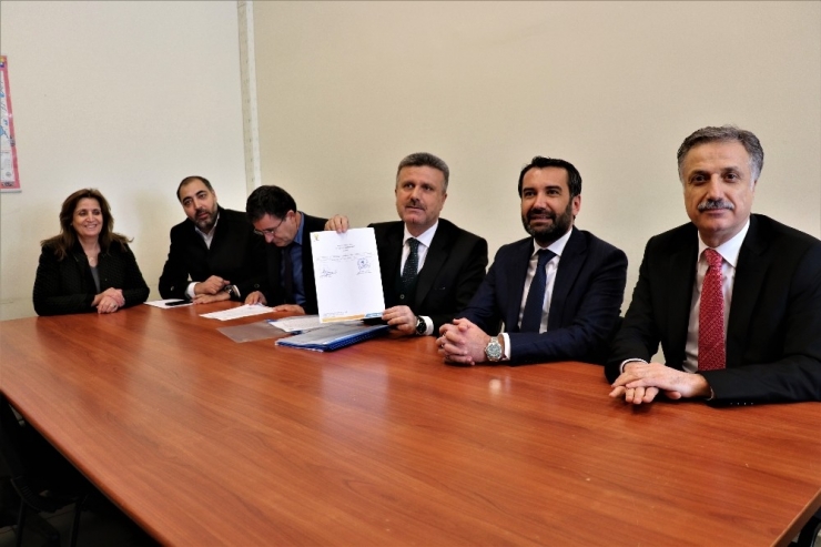 Elazığ’da, Ak Parti Başkan Adayları İçin Resmi Başvuru Yapıldı