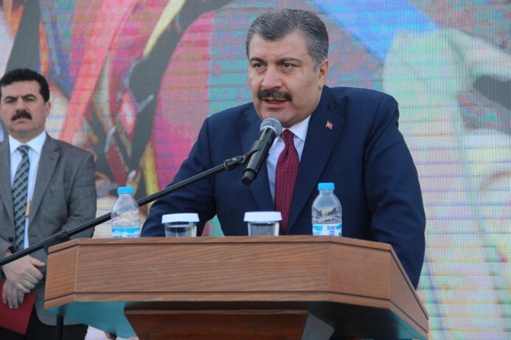 Bakan Koca: "Uçak Ve Helikopter Ambulans İle Vatandaştan Ücret Almadan Taşıma Yapan Tek Ülkeyiz"