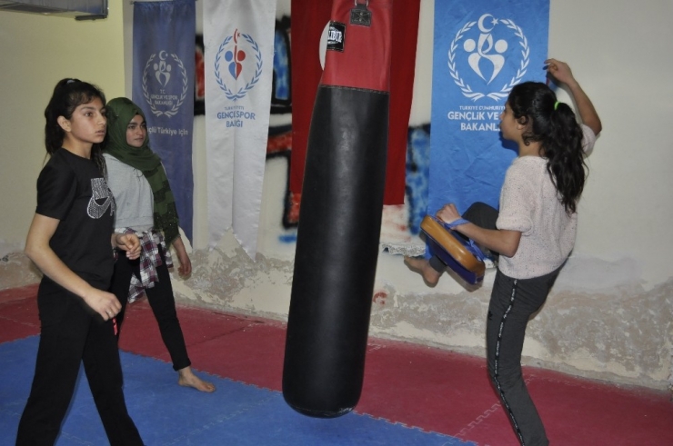 Siverek’te Uzak Doğu Sporlarına Yoğun İlgi