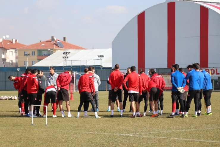 Boluspor Teknik Direktörü Orhan Kaynak: “Bizim Galibiyet Serisine İhtiyacımız Var”