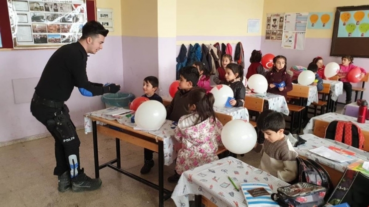 Öğrenciler Zararlı Alışkanlıklar Hakkında Bilgilendirildi