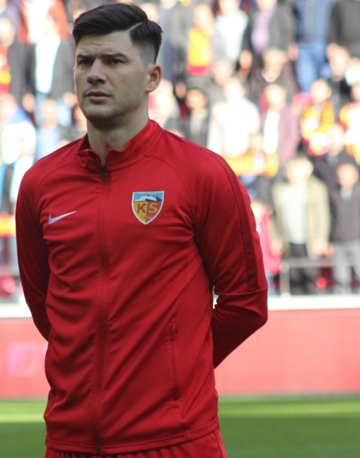 Sapunaru Ve Atila Turan Sarı Kart Sınırında