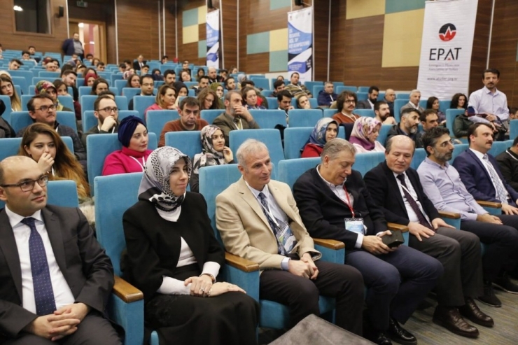 Acil Tıp’ta Kritik Bakım Sempozyumu