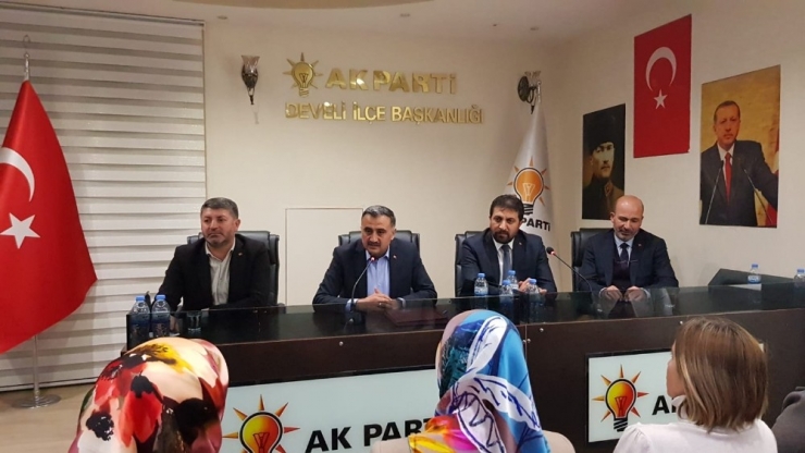 Ak Parti Develi’de Meclis Üyelerini Tanıttı