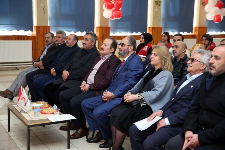 Vali Pehlivan, Türk Kızılayı Bayburt Şubesi Olağan Genel Kurul Toplantısı’na Katıldı