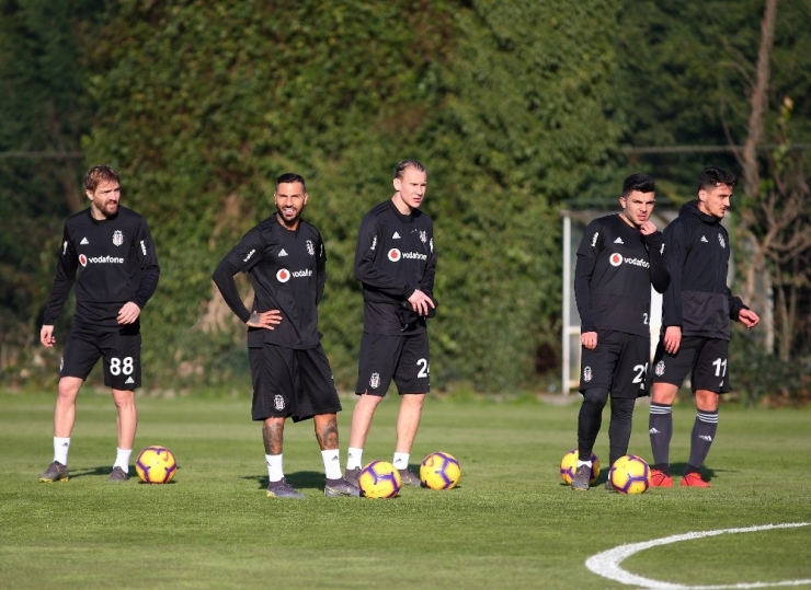 Beşiktaş’ta Derbi Hazırlıkları Sürüyor