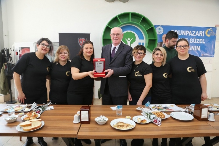 Odunpazarı Parklarına İşaret Dili Alfabesi Asılacak