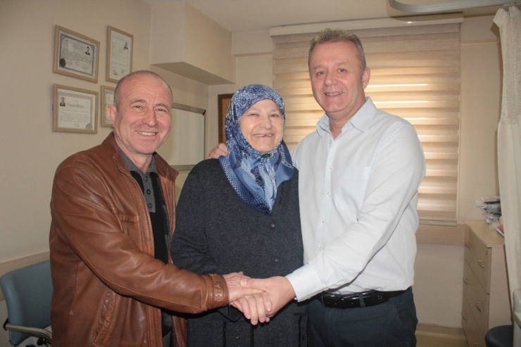 Anne Ve Oğlu Aynı Anda Ölümün Kıyısından Döndü