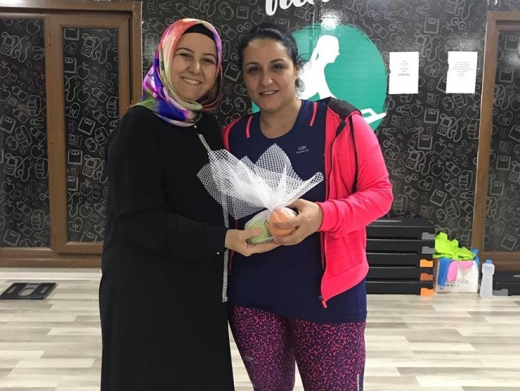 Nesrin Can Spor Merkezindeki Kadınları Ziyaret Etti