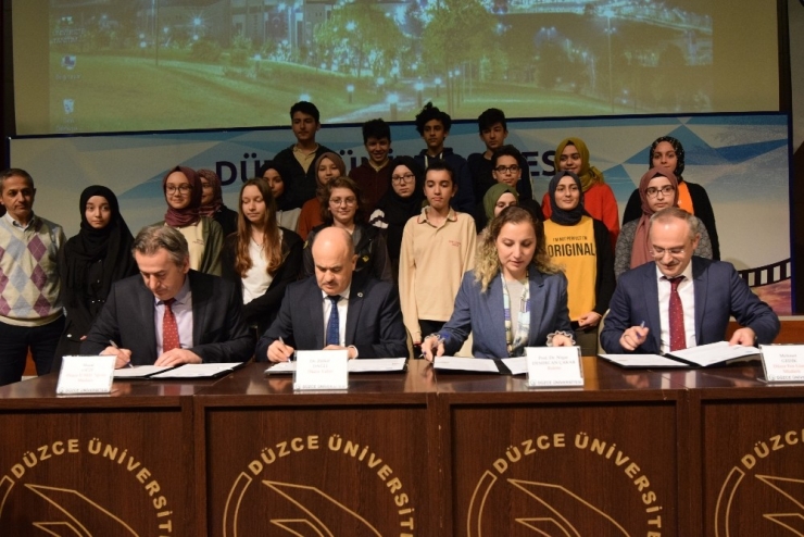 Düzce Üniversitesi’nden Eğitimde İş Birliği Protokolleri