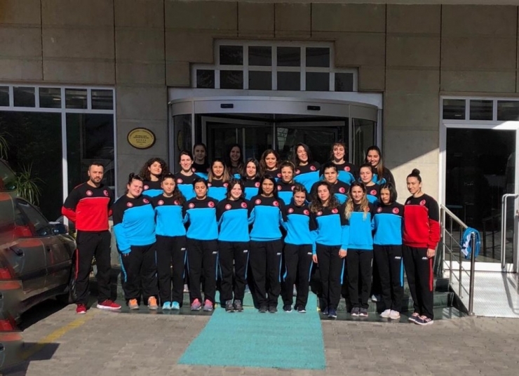 Genç Kadınlar Kızılcahamam’da Kuvvetleniyor