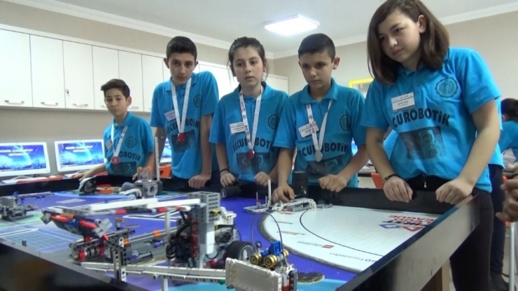 Geleceğin Kaşifleri İzmir Yolunda