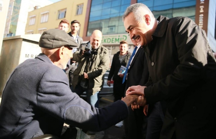 Mustafa Savaş; “Aydınlının Zenginleşmesini Büyükşehir İstemiyor”