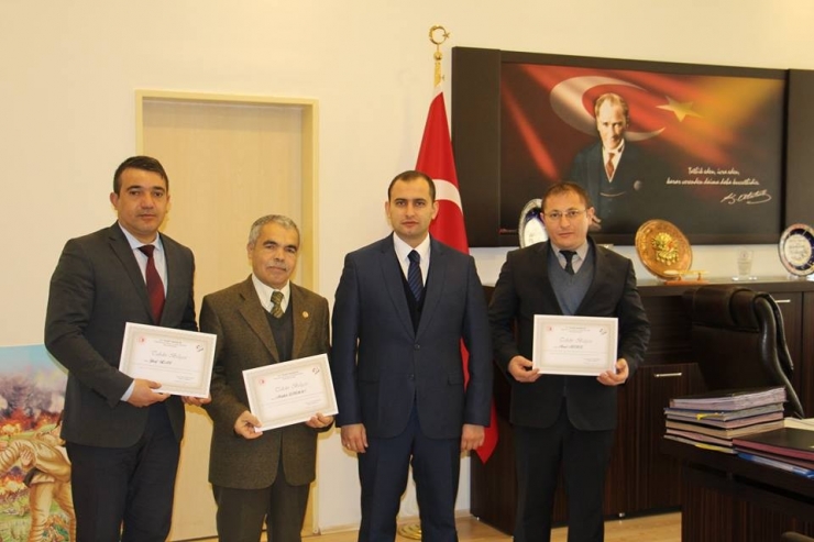 Dumlupınar İlçe Hakem Heyeti’ne Takdir Belgesi