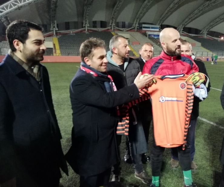 Ak Partili Adayın Penaltı Atışı Renkli Anlara Sahne Oldu