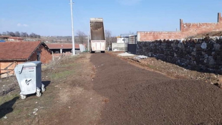 Aşağıkuzfındık’da Yollar İyileştiriliyor