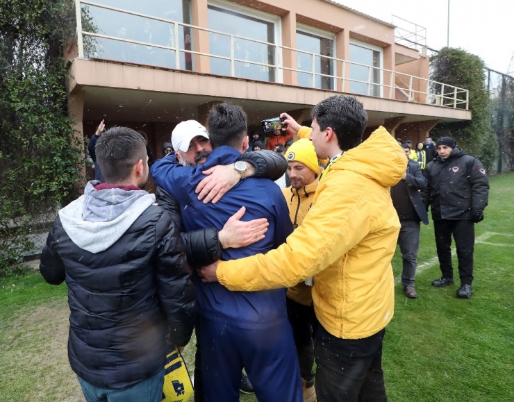 Fenerbahçe, Derbi Hazırlıklarını Sürdürdü