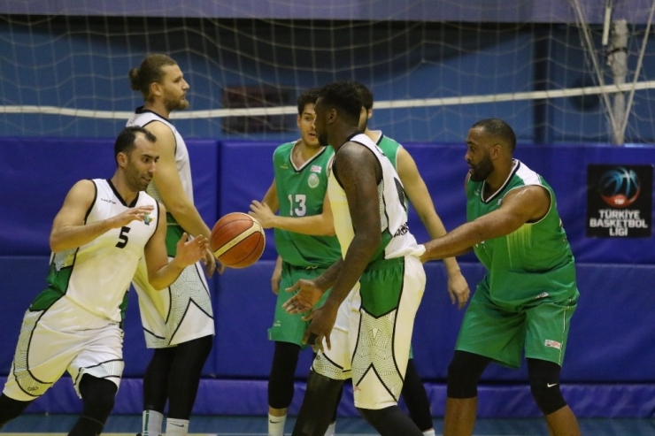 Türkiye Basketbol 1. Ligi: Akhisar Belediyespor: 70 - Ankara Dsi: 74