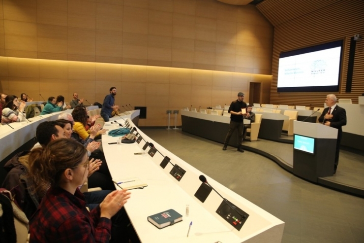 Bozbey: "Gençlerin İşsizliğiyle Mücadele İçin Kolları Sıvadık"