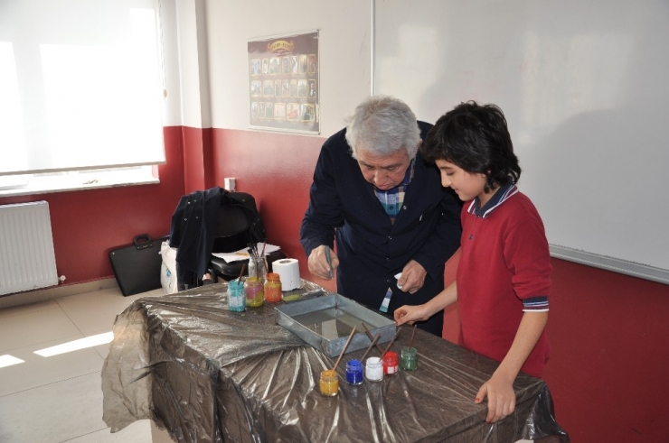 Emekli Astsubaydan Miniklere Gönüllü Ebru Eğitimi