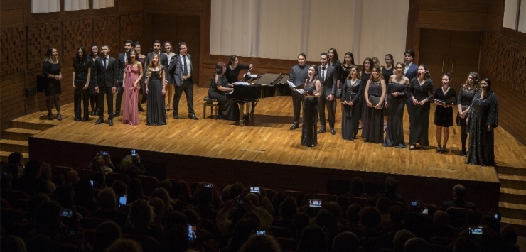 Türk Operasına Taze Kan