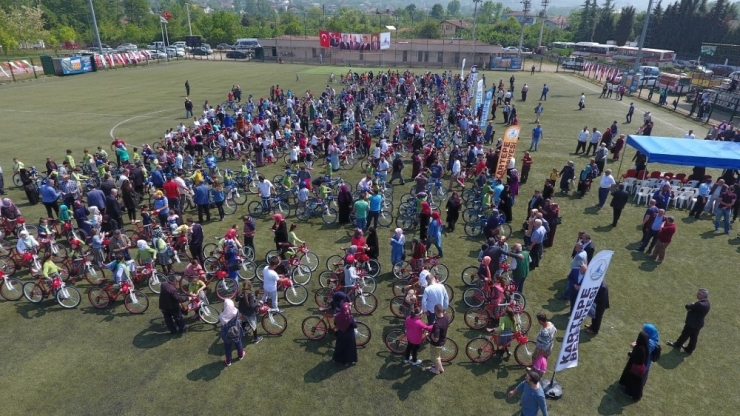 9 Bin Bisiklet Kartepe Yollarında