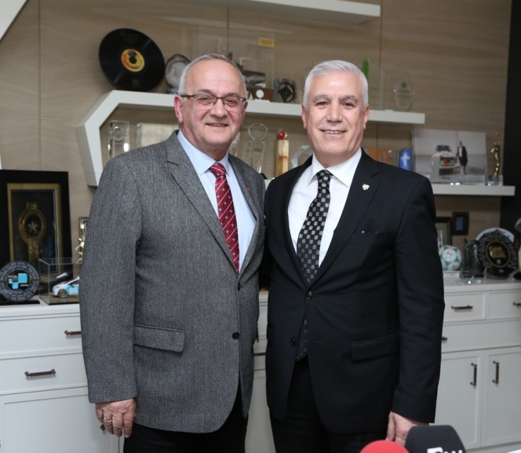 Bozbey: “Proje Ve Hizmet Yarışı Olmalı”