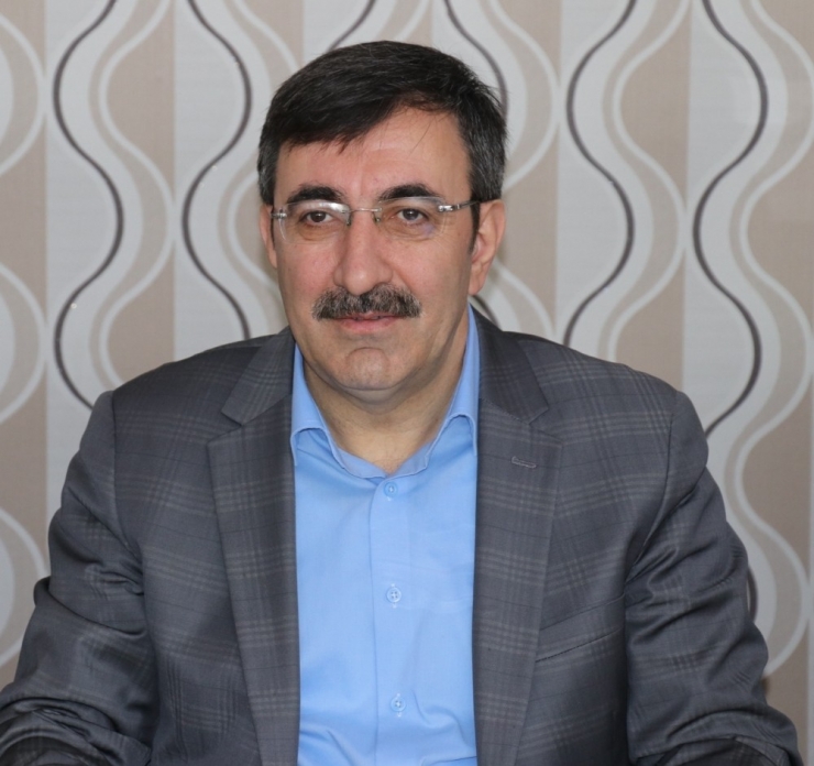 Ak Partili Yılmaz: “Kendisini Gizleme Gayreti İçinde Mahcup Olan Bir Yapılanma Görüyoruz"