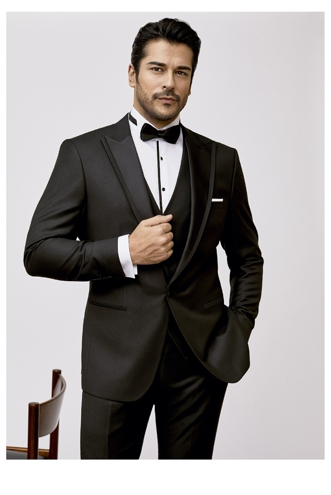 Altınyıldız Classics’den Şık Erkeklere Smokin Önerisi
