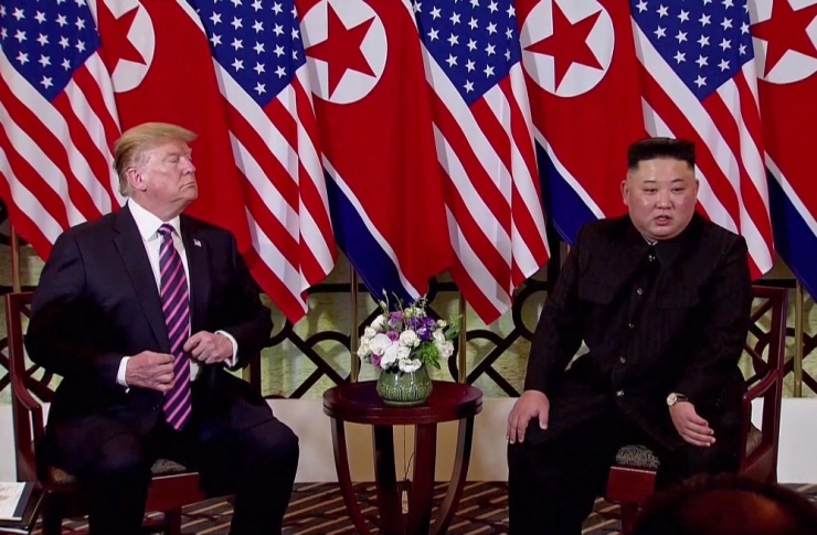Trump-kim Zirvesi Akşam Yemeğiyle Başladı