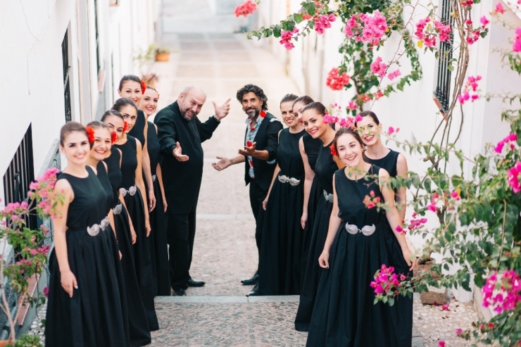 Flamenko Şarkıcısı Arcngel Ve Yeni Bulgar Sesleri Korosu Estruna, Al Este Del Cante İle Crr’de