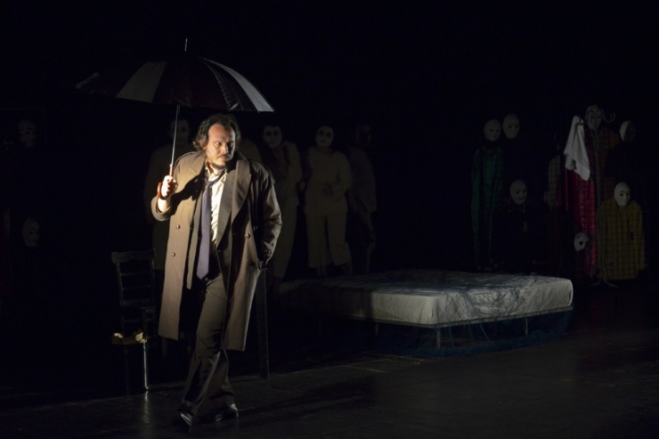 Maltepe Belediye Tiyatrosu Yeni Oyunu “Deli” İle Sahne Aldı