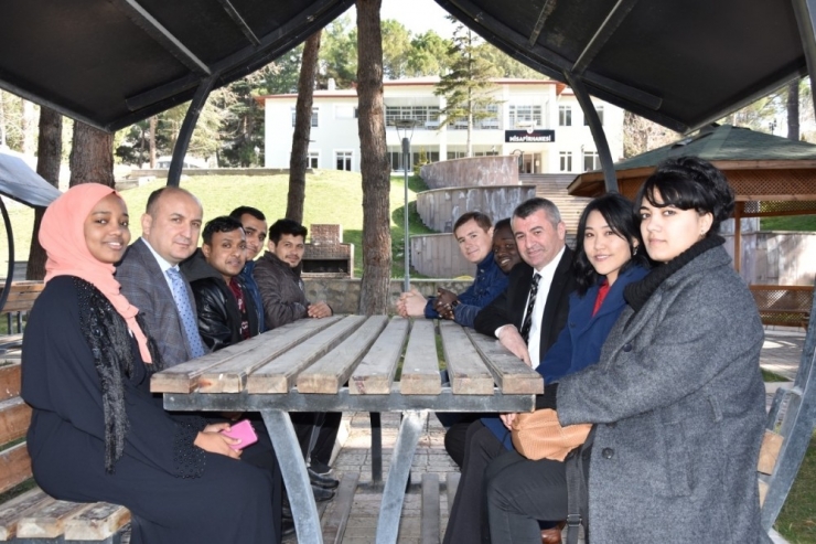 Amasya Üniversitesinin 20 Ülkeden Gönül Elçisi Var